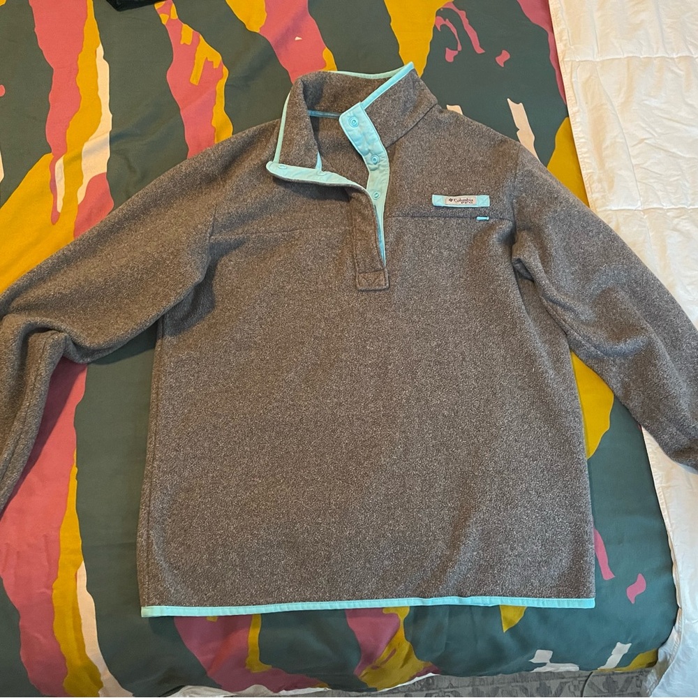 Gray Columbia fleece pullover
